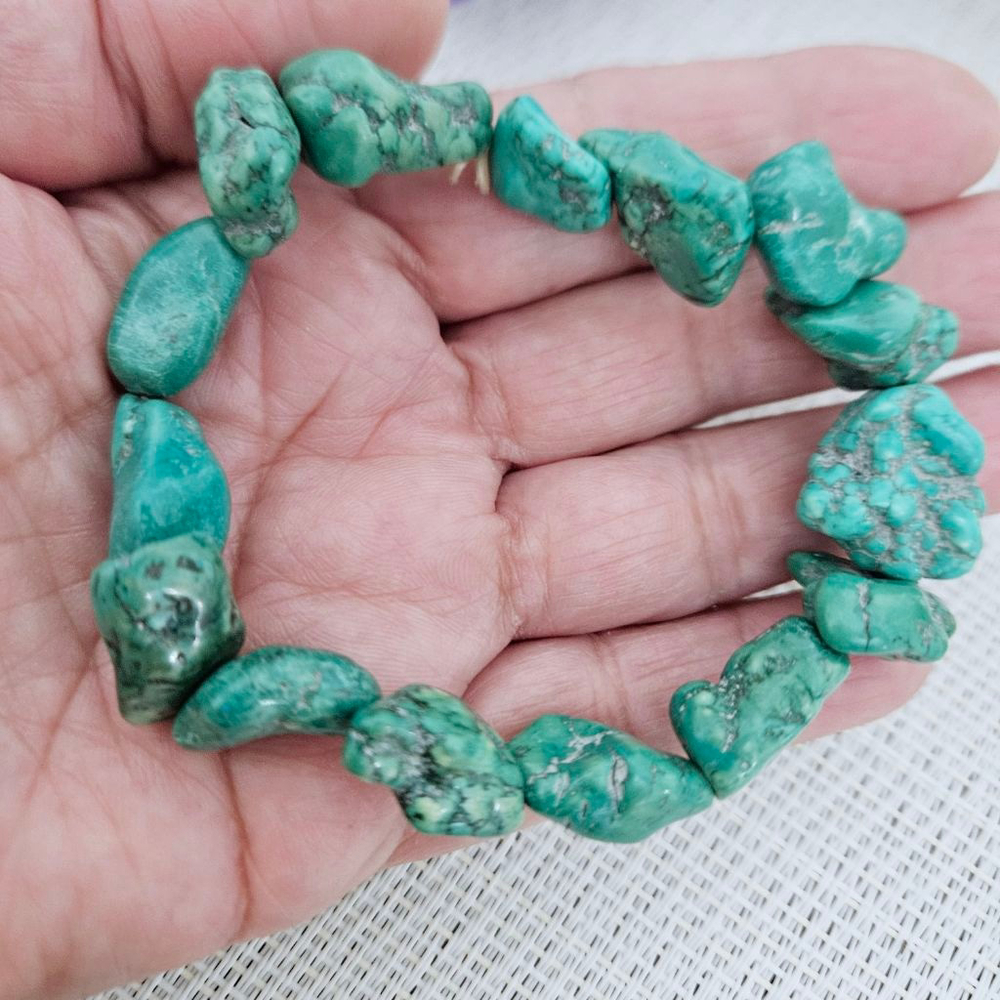 Boho Handmade Natural Turquoise Stone Stretch Bracelet - Picture 2 of 3